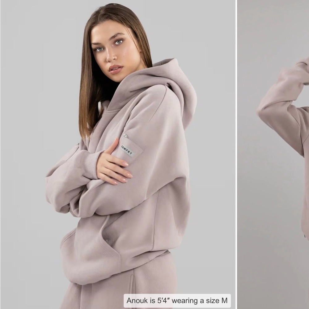 Comfrt Travel Essentials Hoodie in Bark size Medium Unisex